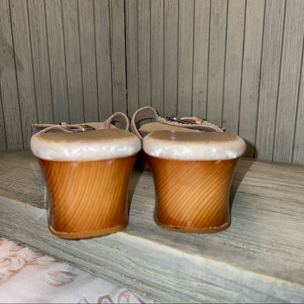 Stuart Weitzman Open Toe Top Buckle Closure Wedge… - image 4